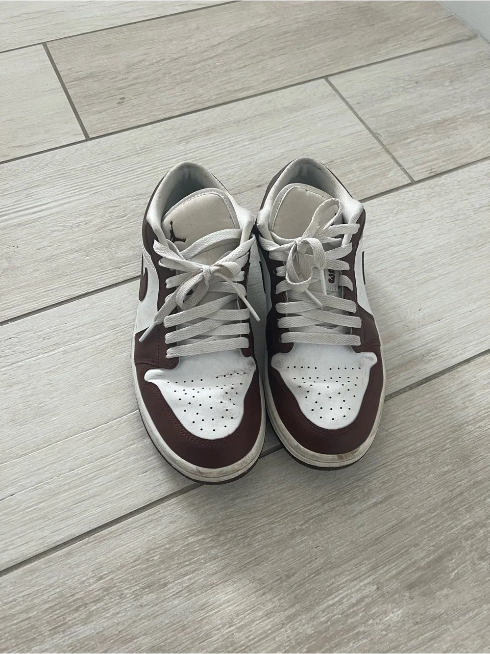 Jordan Air Jordan 1 Low - White & Brown - Picture 2 of 6